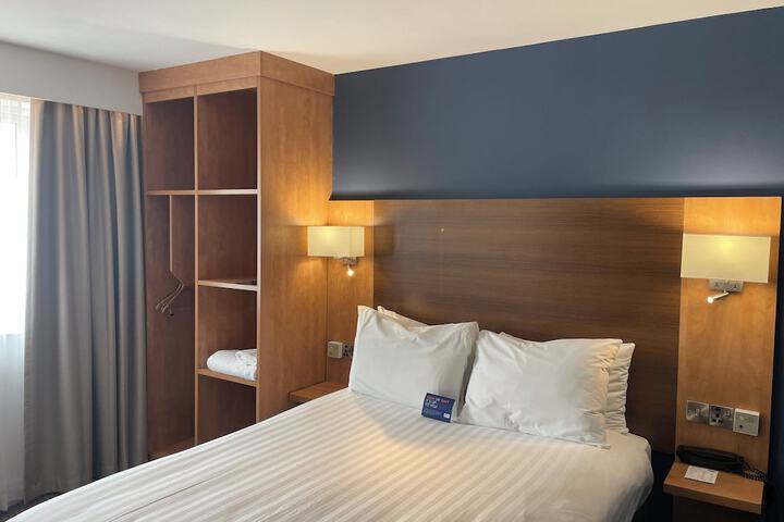 Room 21 of 51