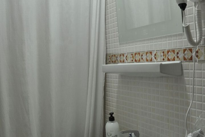 Room 21 of 53