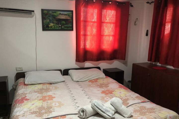 Room 18 of 50