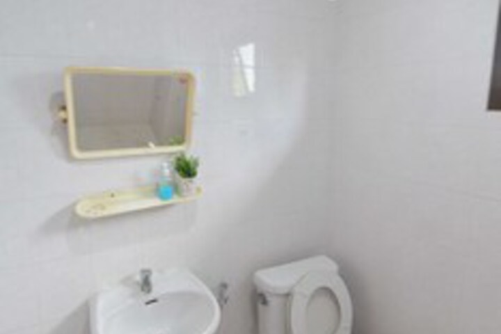 Room 3 of 23