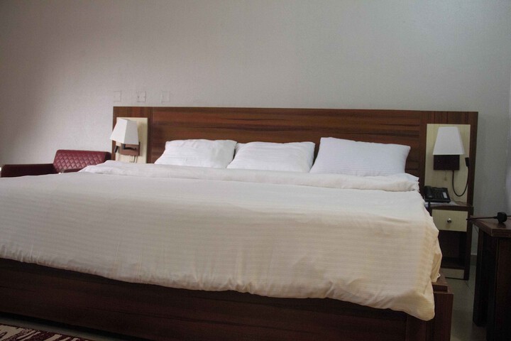 Room 4 of 26