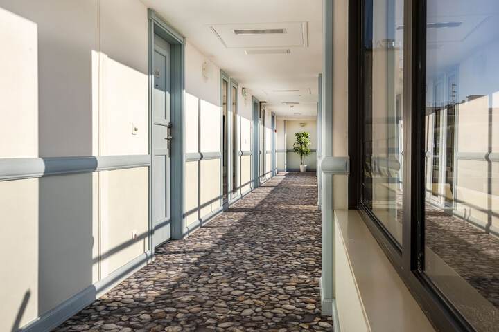 Ballroom/Hall 37 of 52