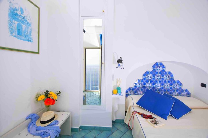 Room 5 of 21