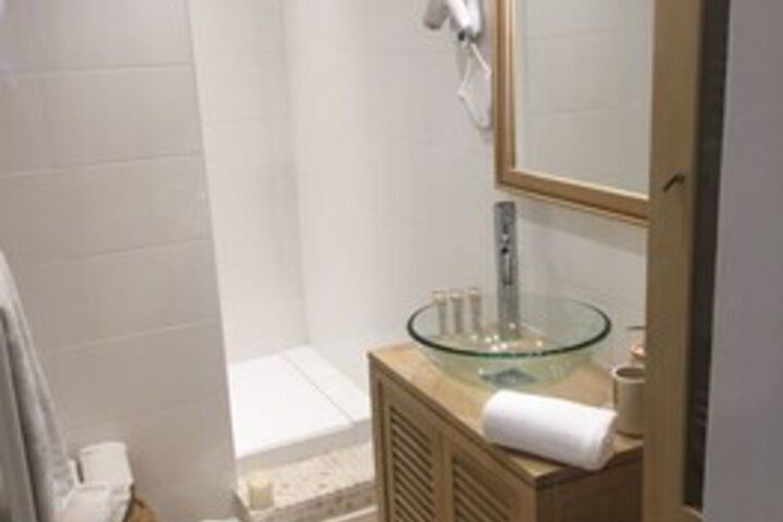 Room 5 of 22