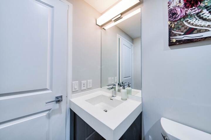 Room 295 of 340