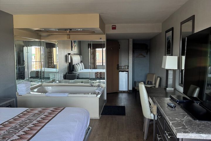 Room 32 of 52