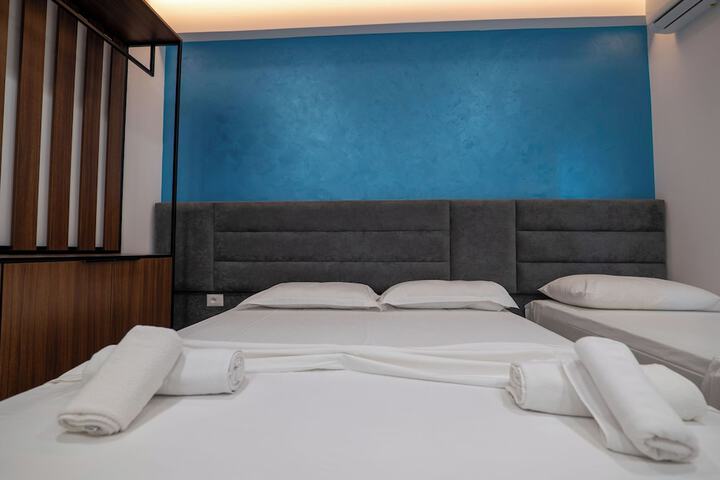 Room 65 of 131