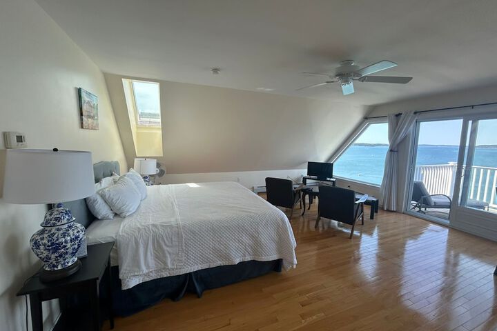 Room 17 of 78