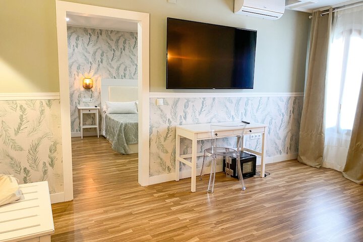 Room 8 of 37