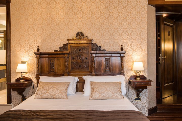 Room 8 of 41