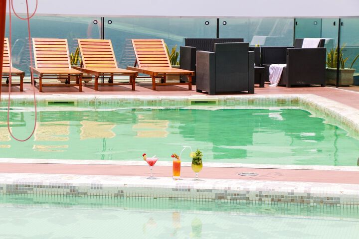 Hotel with Pool