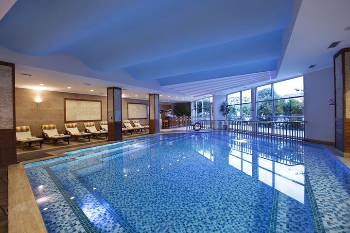 Hotel Pool