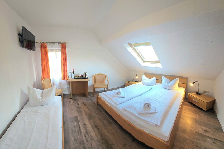 Room 40 of 96