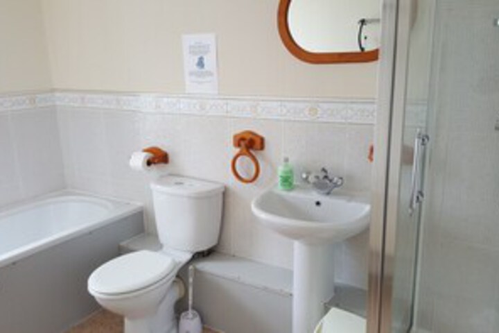 Room 32 of 105