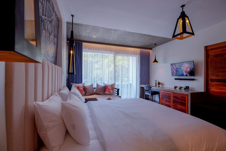 Room 30 of 169
