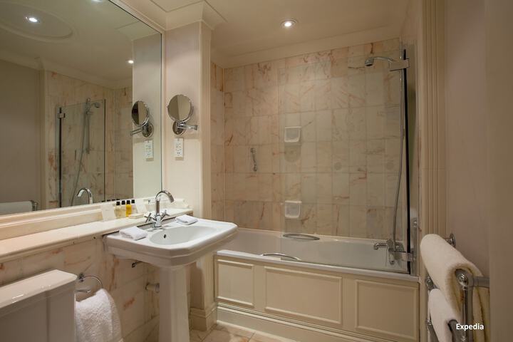Bath Interior