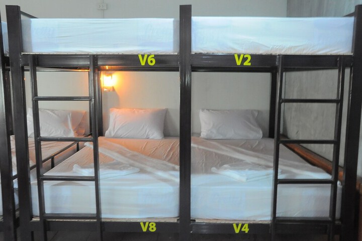 Room 3 of 31