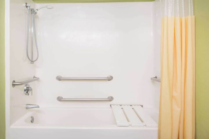 Room 12 of 12