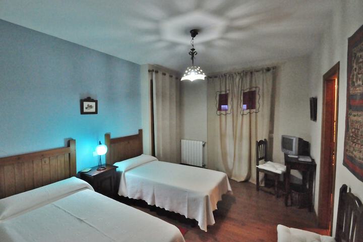 Room 7 of 36