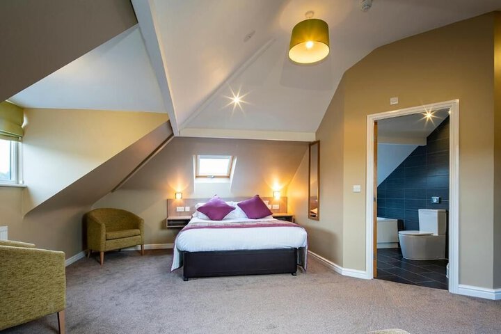 Room 5 of 25