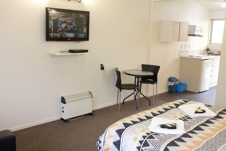 Room 8 of 35