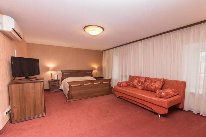 Room 25 of 63