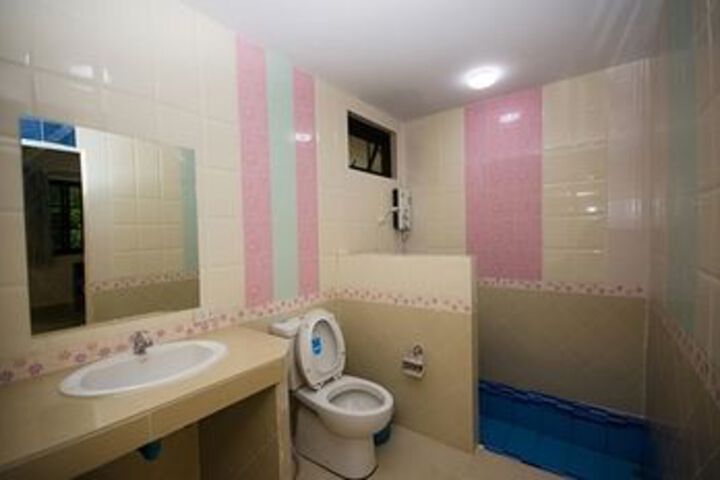 Room 2 of 23