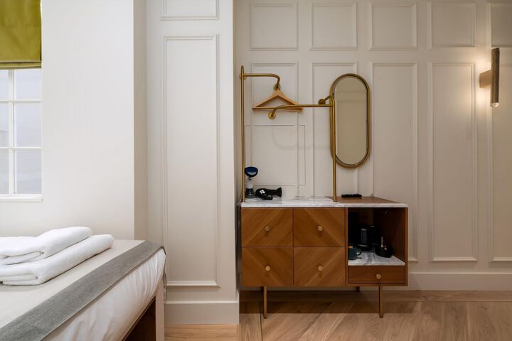 Room 7 of 280