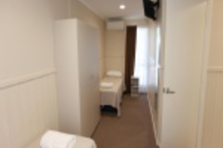 Room 277 of 324