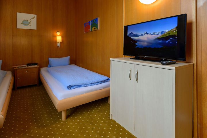 Room 66 of 120