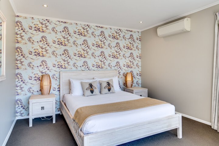 Room 4 of 26