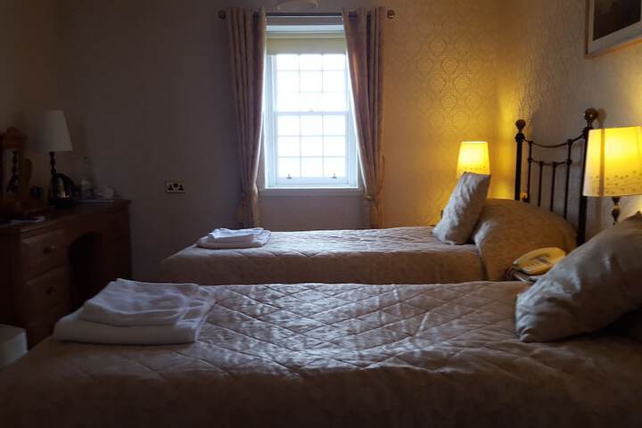 Room 20 of 37