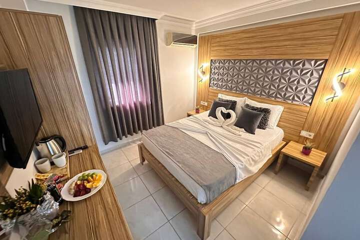Room 28 of 68