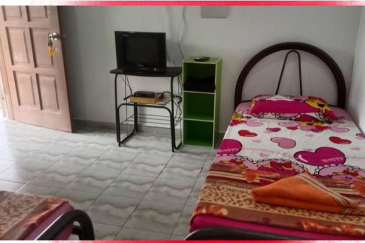 Room 5 of 20
