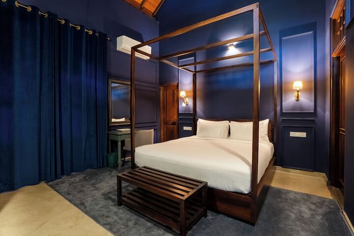 Room 4 of 36