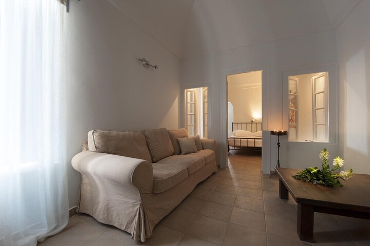 Room 16 of 38