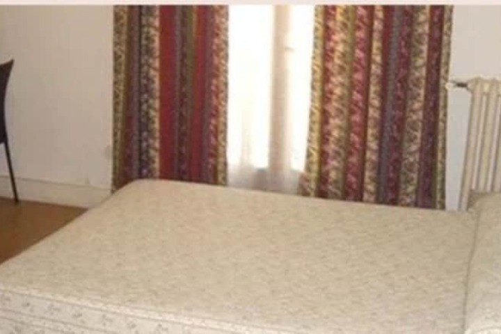 Room 7 of 11