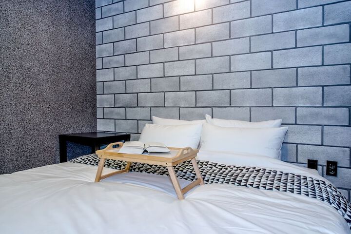 Room 13 of 71