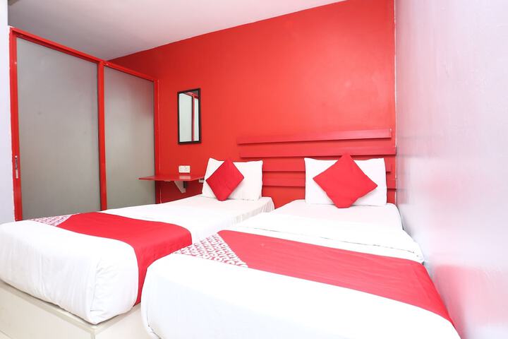 Room 16 of 23
