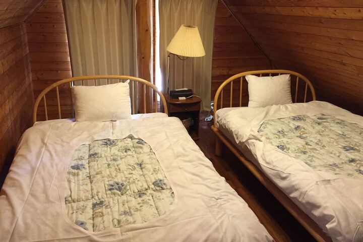Room 3 of 13