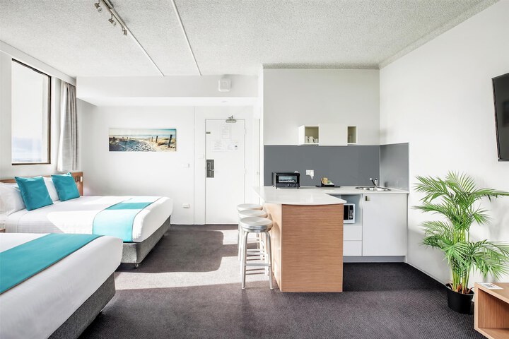 Room 16 of 44