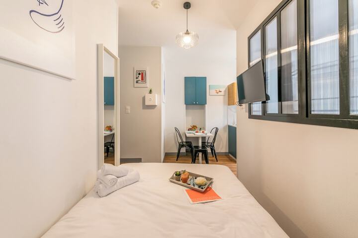 Room 41 of 185