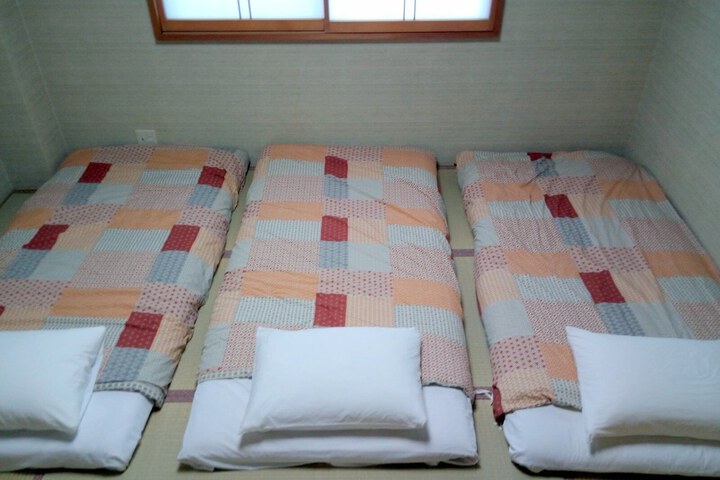 Room 5 of 28