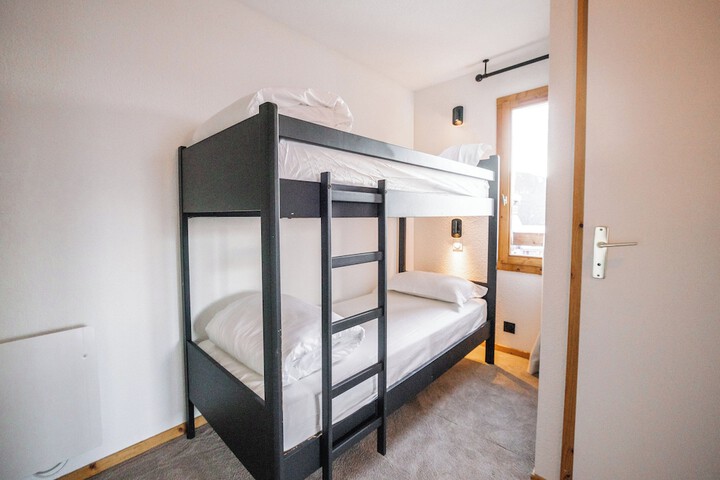 Room 49 of 149