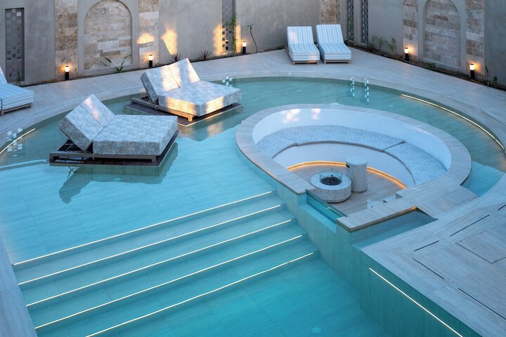 Pool 108 of 312