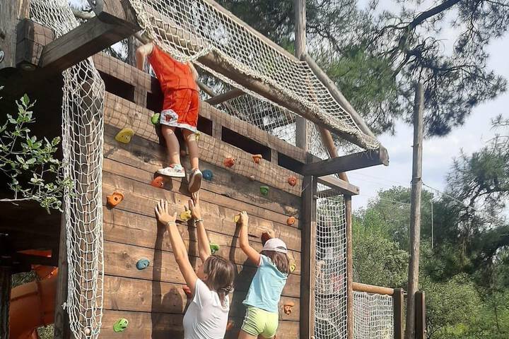 Childrens Activities 59 of 128