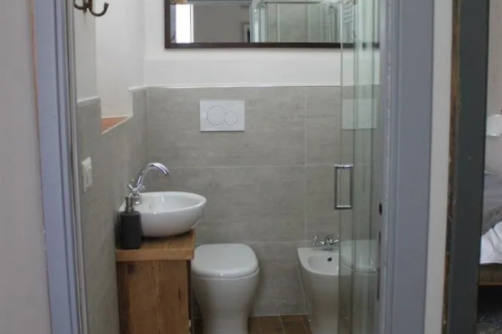 Room 8 of 13