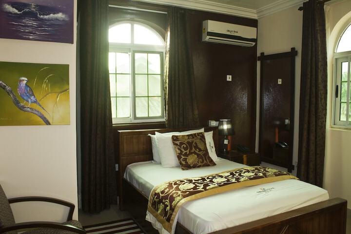 Room 12 of 44