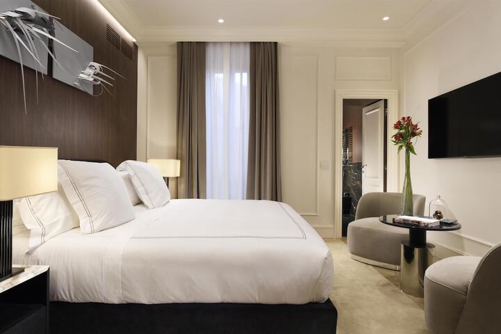 Room 12 of 52