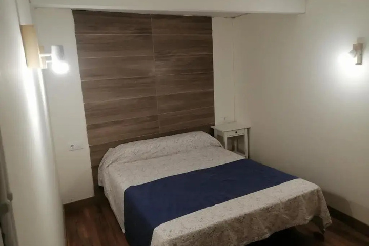 Room 2 of 18